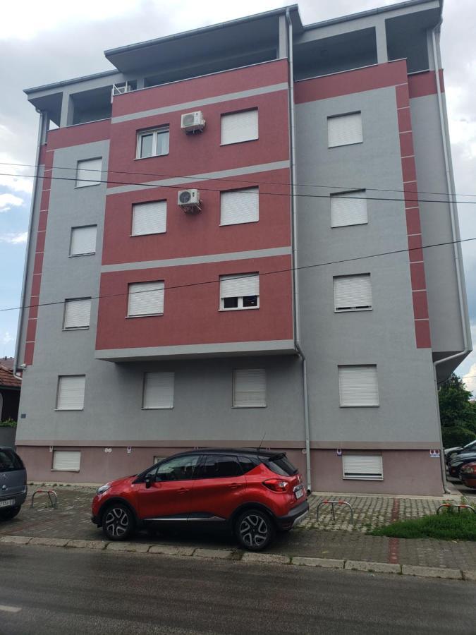 Apartmani Pajic Ягодина Екстериор снимка